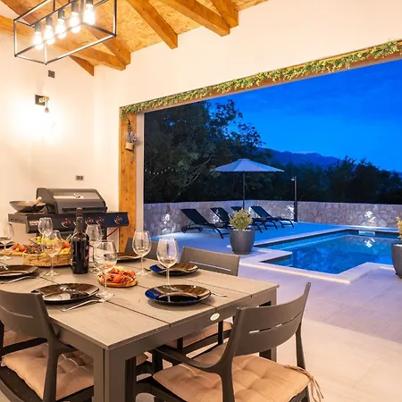Dom wakacyjny My Dalmatia - Mirta With Private Pool