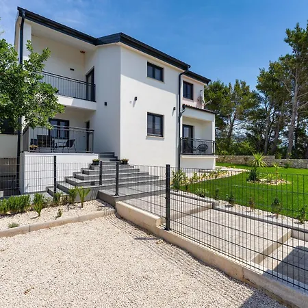 My Dalmatia - Mirta With Private Pool Seline