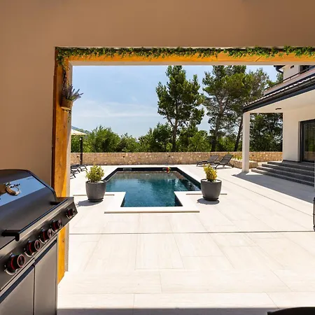 My Dalmatia - Mirta With Private Pool