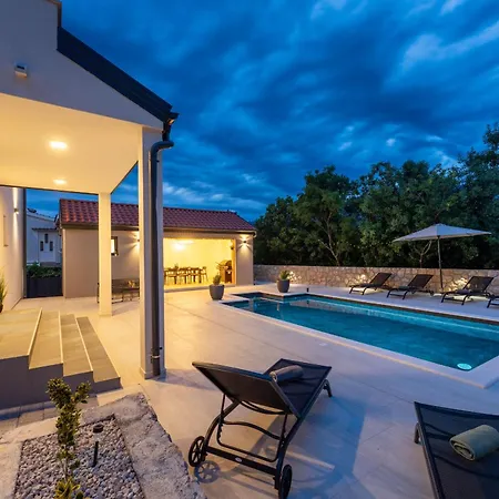 My Dalmatia - Mirta With Private Pool *